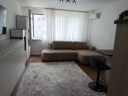 Bate Brkića | 4zida.rs