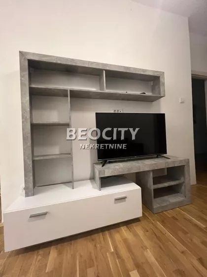 Zvezdarskih jelki | 4zida.rs