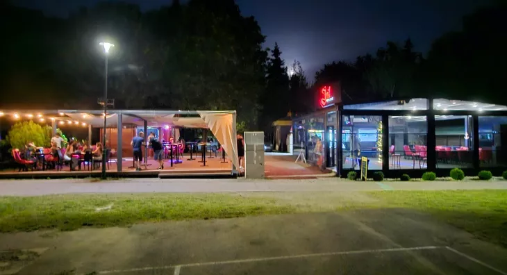 Ugostiteljski objekat | 4zida