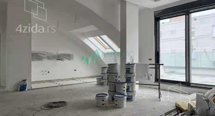 Četvoroiposoban stan | 4zida