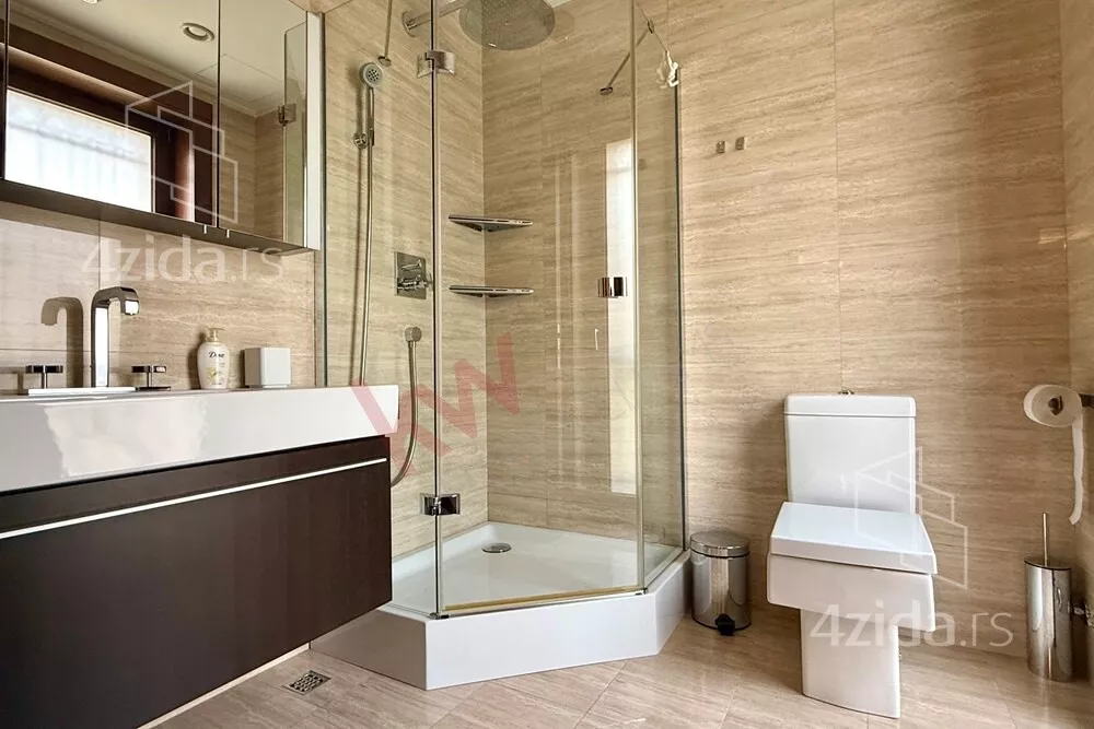 4-etažna kuća | 4zida