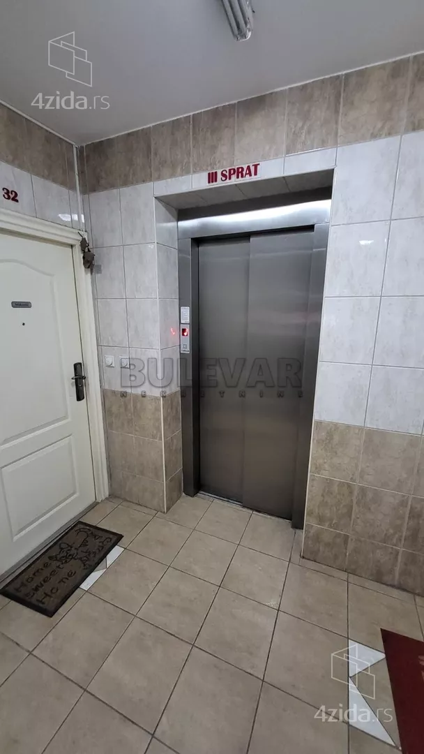 Jednoiposoban stan | 4zida