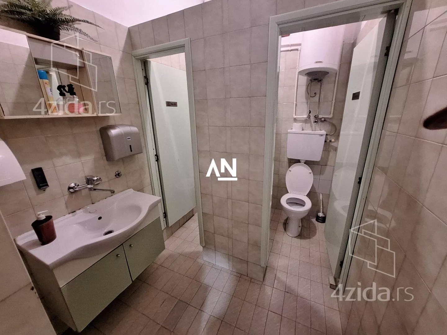 Poslovni prostor | 4zida