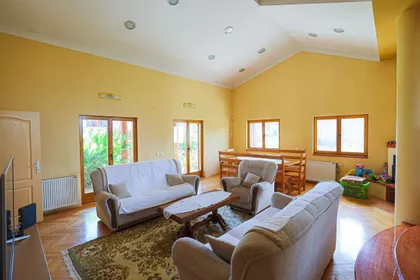 Kikindska | 4zida.rs