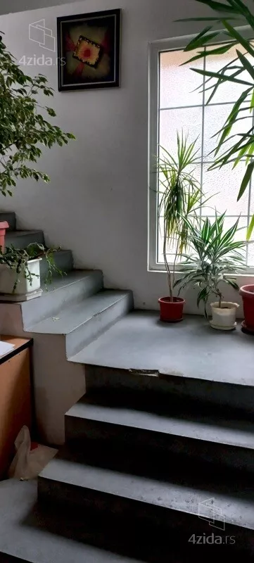 4-etažna kuća | 4zida