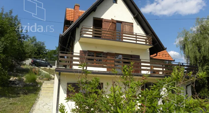 3-etažna kuća | 4zida