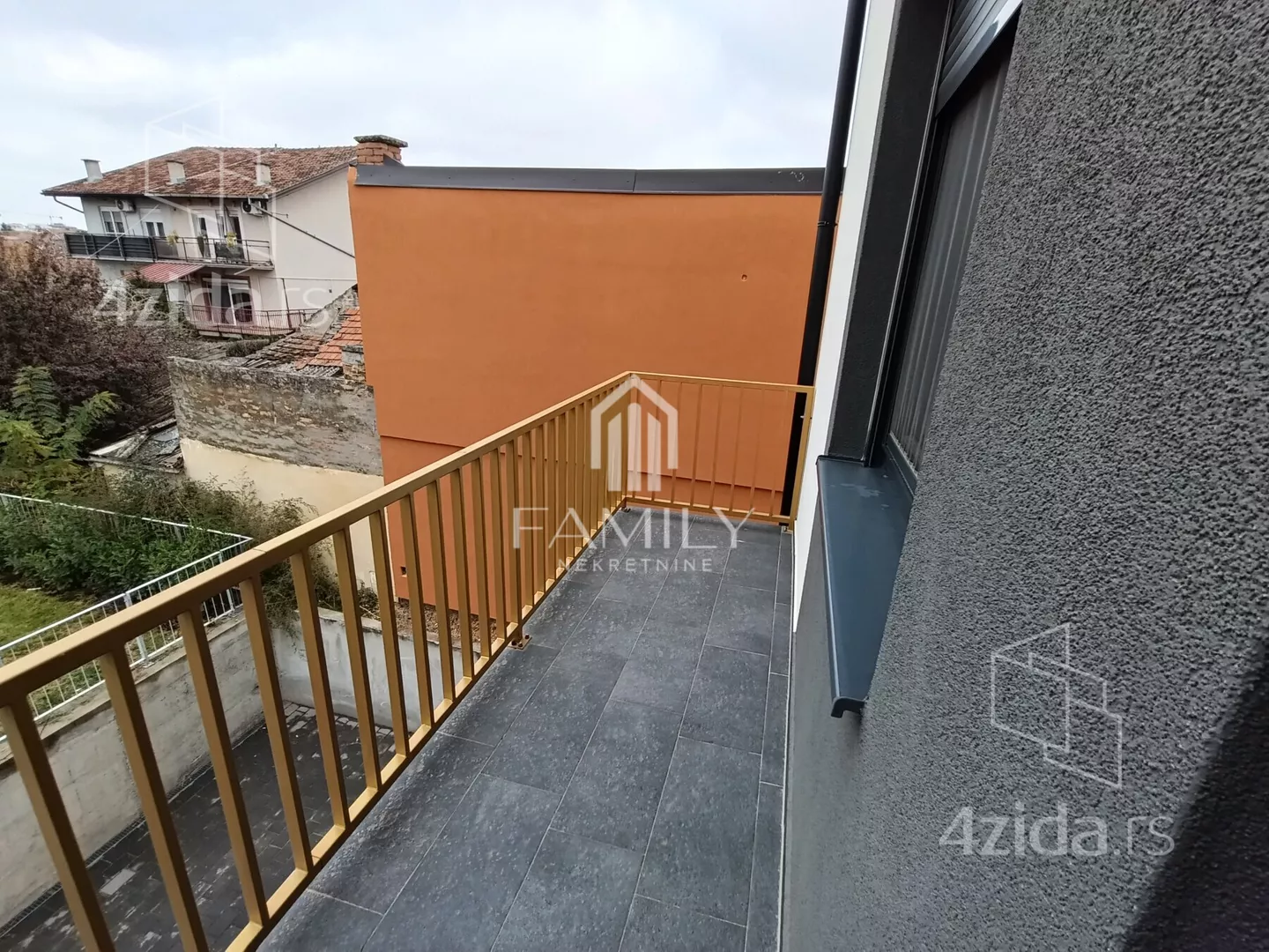Troiposoban stan | 4zida