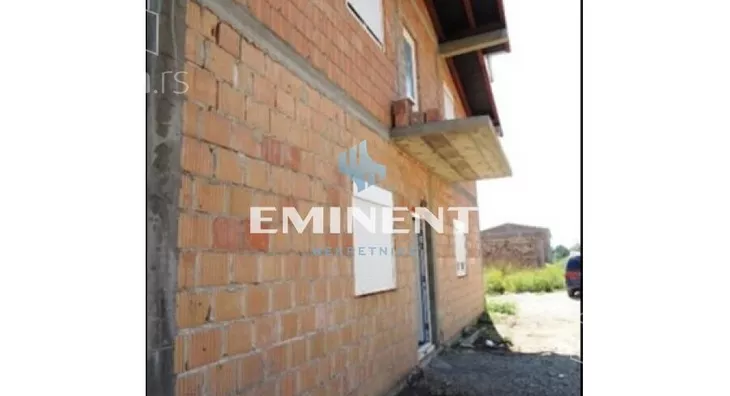 Poslovna zgrada | 4zida