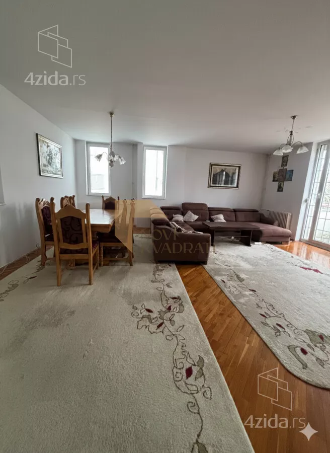 Petosoban stan | 4zida