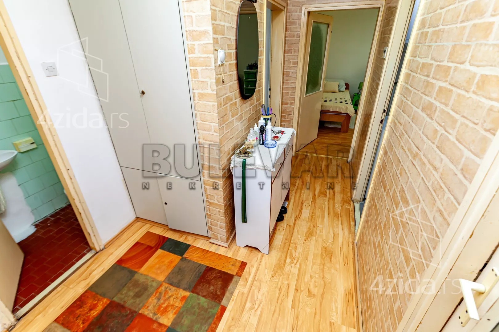 Troiposoban stan | 4zida