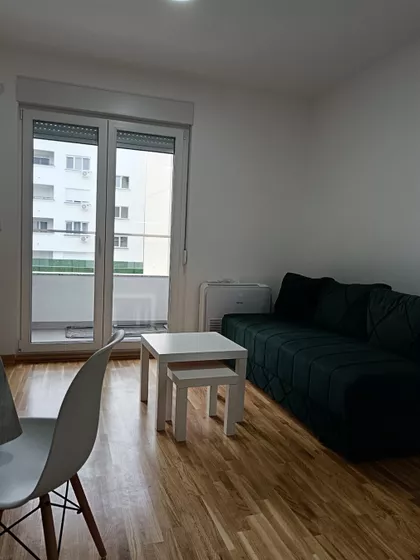 Aleksandra Bugarskog | 4zida.rs