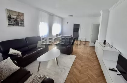 Zvecanska | 4zida.rs