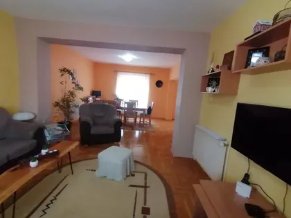 Mali Bajmok | 4zida.rs