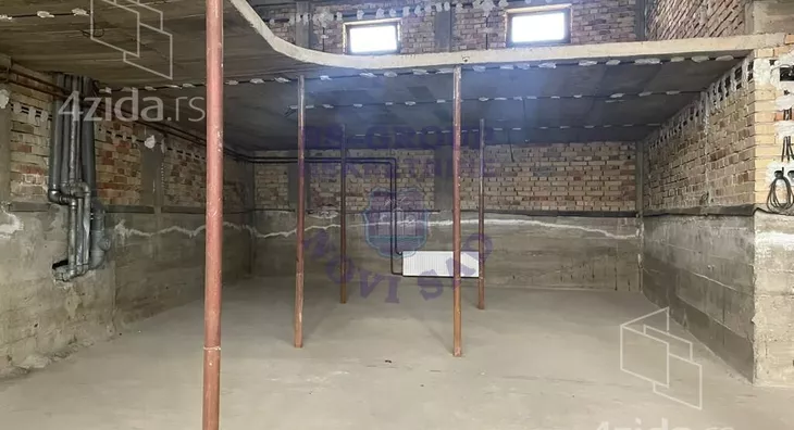 Lokal | 4zida
