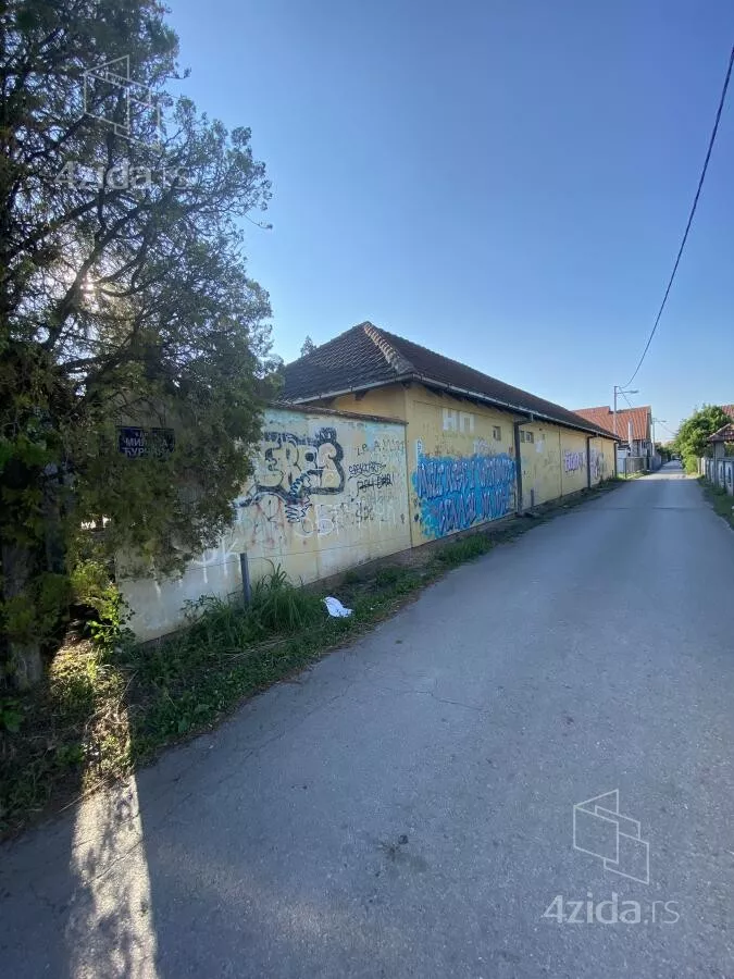 Poslovna zgrada | 4zida