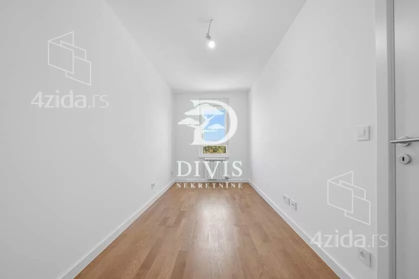 Četvoroiposoban stan | 4zida