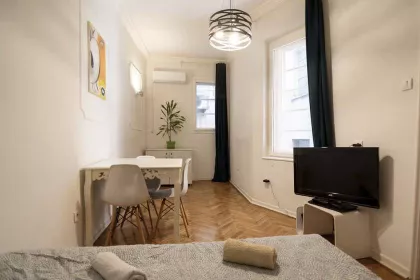 Hilandarska bb | 4zida.rs