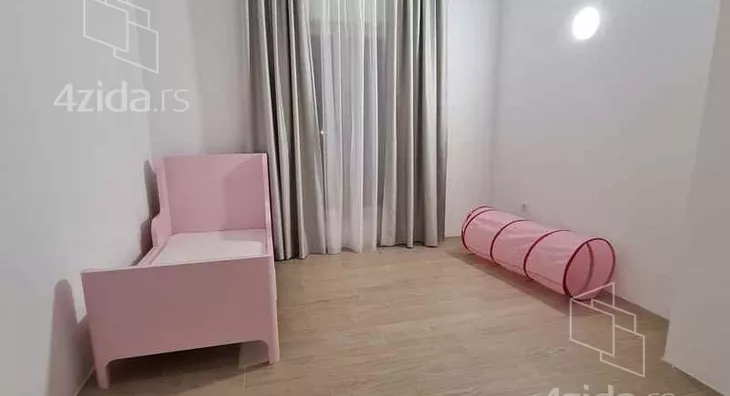 Četvoroiposoban stan | 4zida