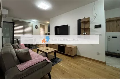 Crveni Krst Vračar | 4zida.rs