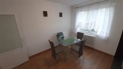 Pariske Komune 8 | 4zida.rs