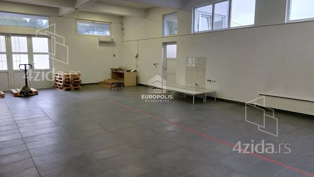 Poslovni prostor | 4zida