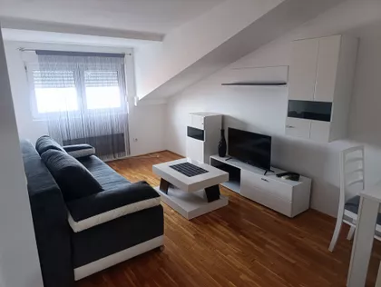 Jovanke Radaković 29M | 4zida.rs