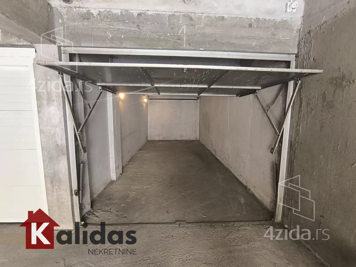 Garaža | 4zida