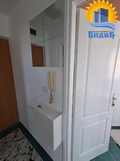 Kneževačka | 4zida.rs