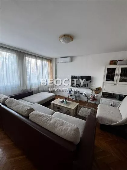 Ustanička | 4zida.rs