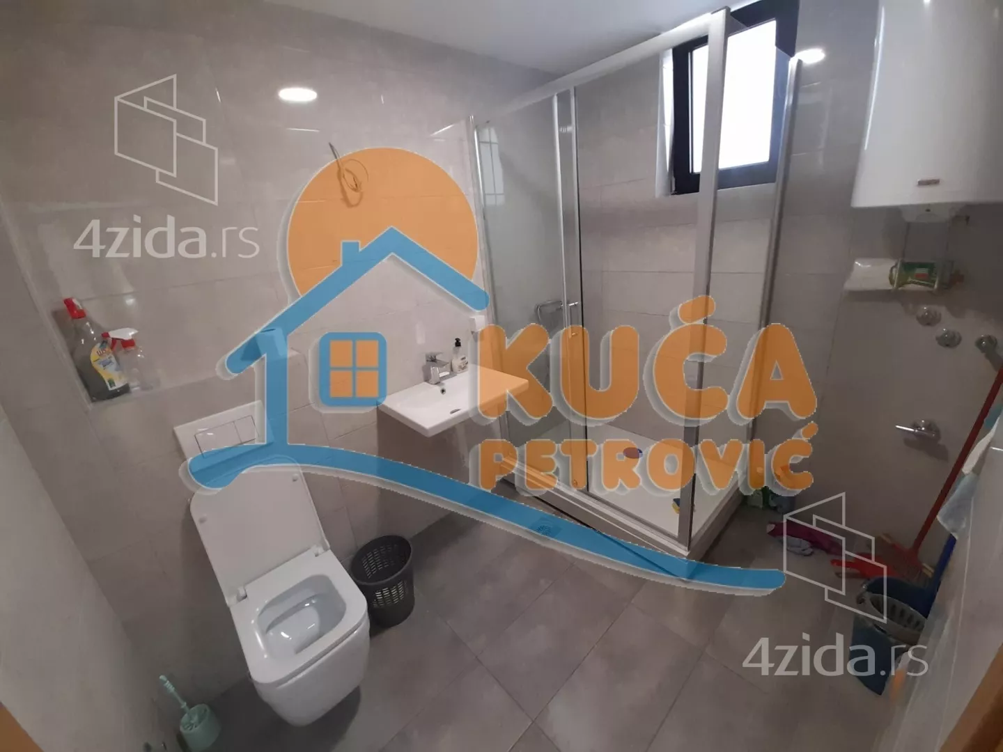 Lokal | 4zida