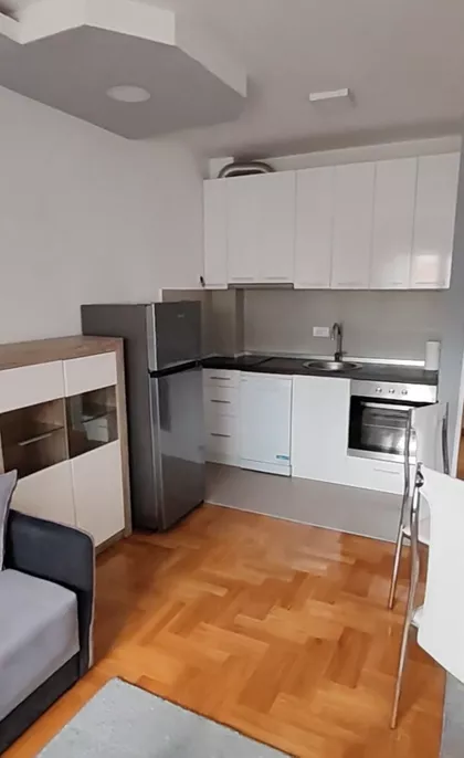 Đeram pijaca | 4zida.rs