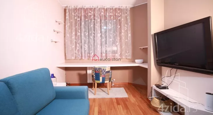 Petosoban stan | 4zida