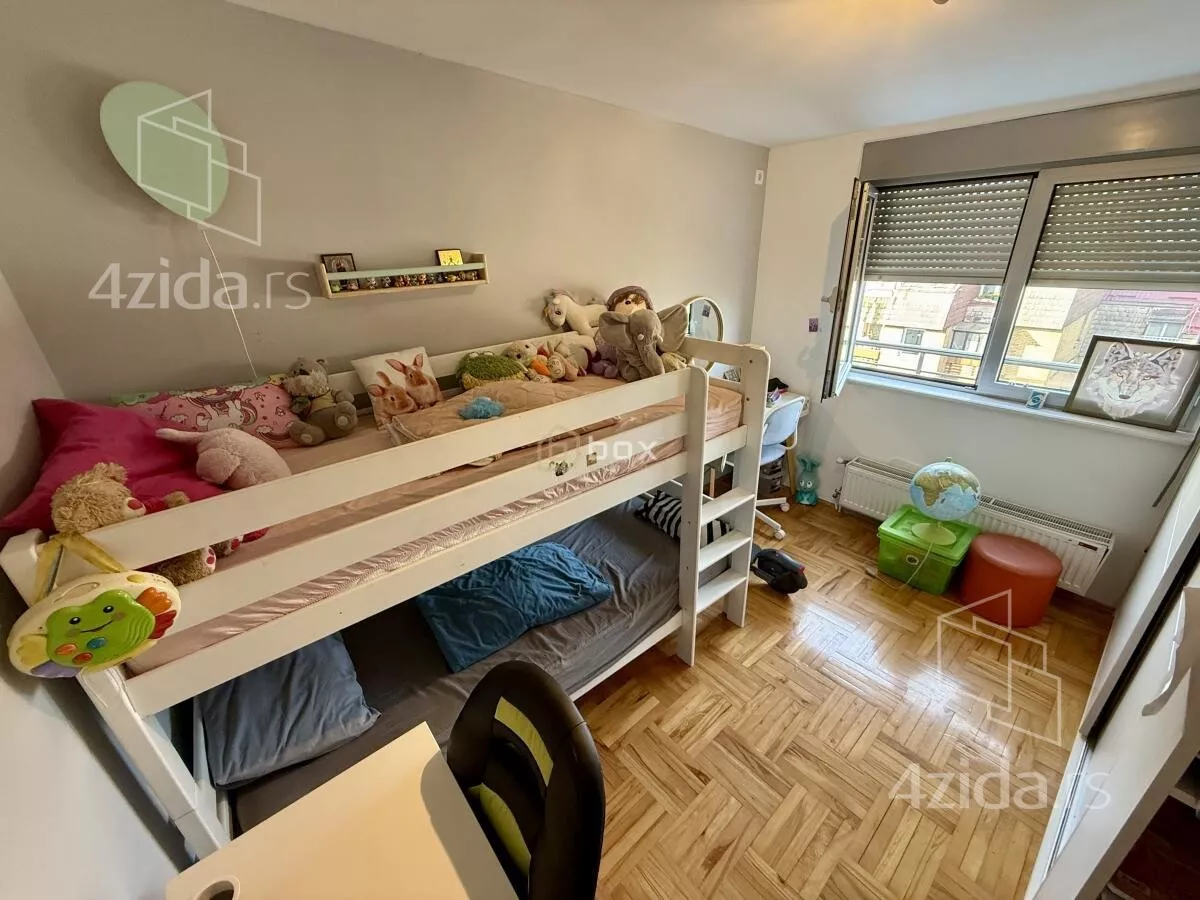 Dvoiposoban stan | 4zida