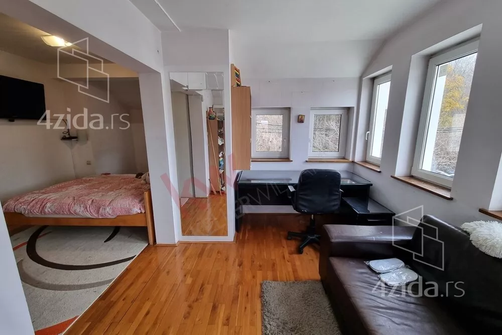 3-etažna kuća | 4zida