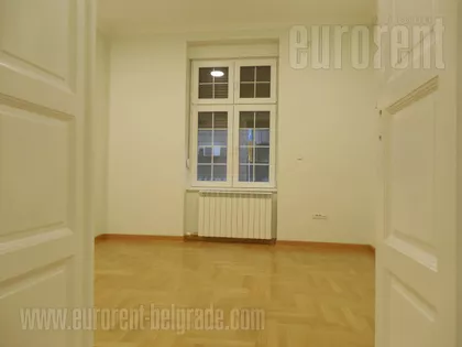 HILANDARSKA OKOLINA | 4zida.rs