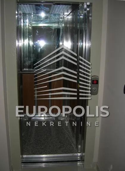 Gospodara Vučića | 4zida.rs