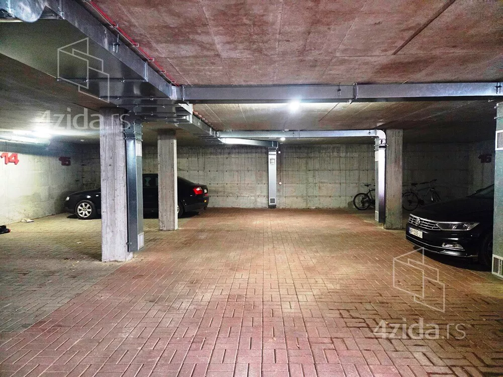 Parking | 4zida
