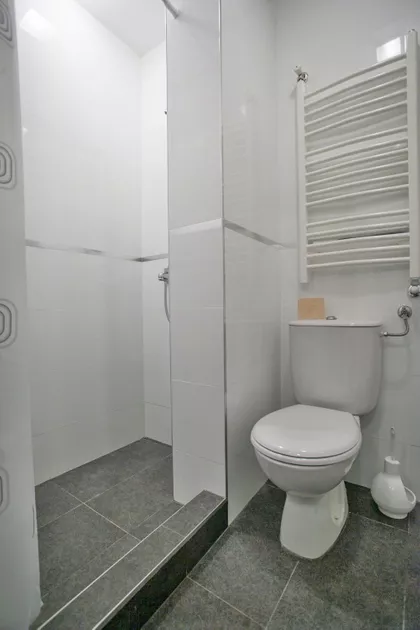 Gruzanska | 4zida.rs