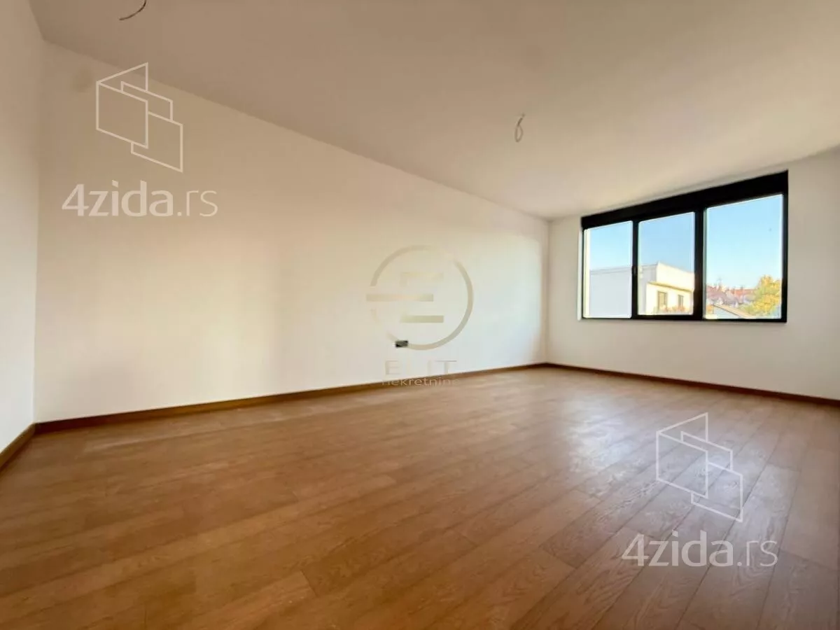 Petosoban stan | 4zida