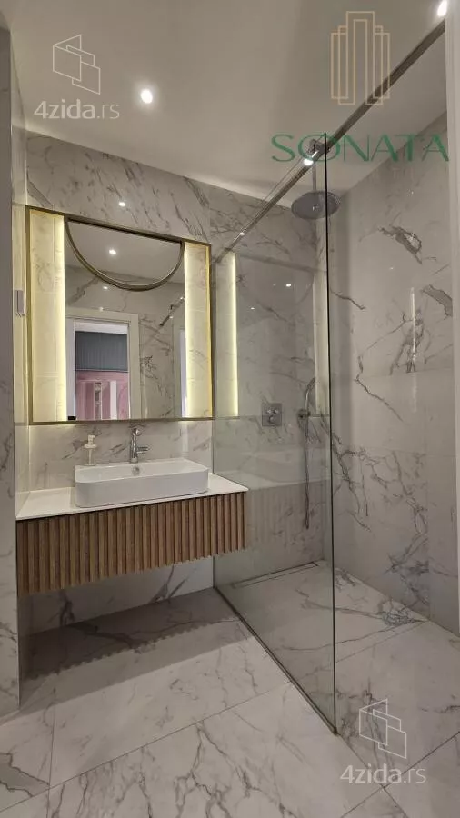 Petosoban stan | 4zida