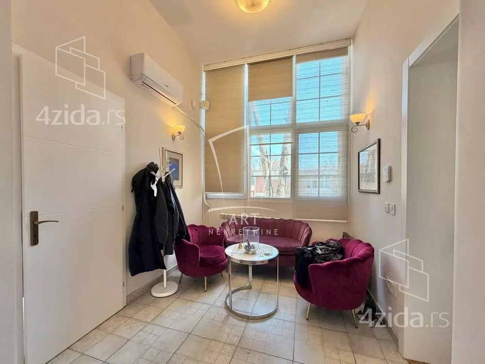 Petoiposoban stan | 4zida