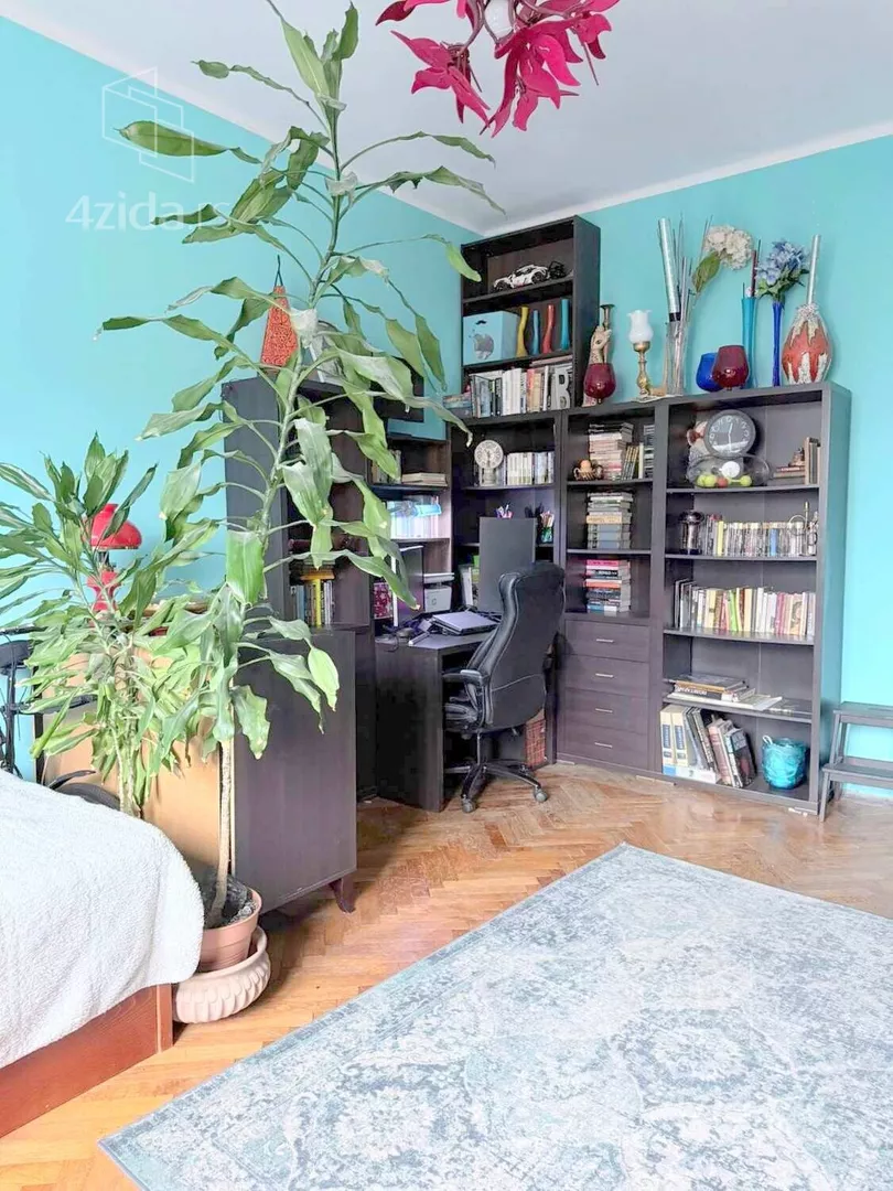 Četvoroiposoban stan | 4zida