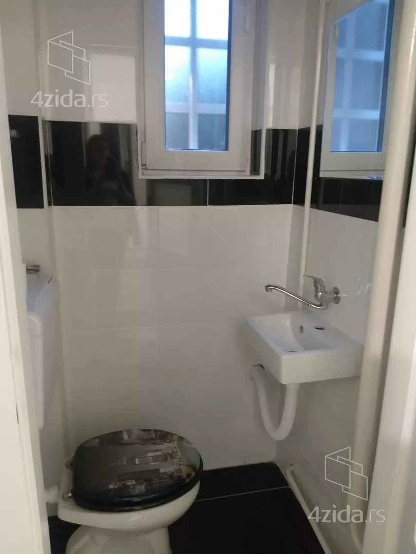 Četvoroiposoban stan | 4zida