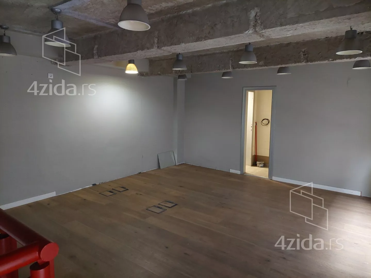 Poslovni prostor | 4zida