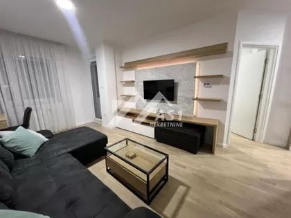 Vuka Karadžića | 4zida.rs