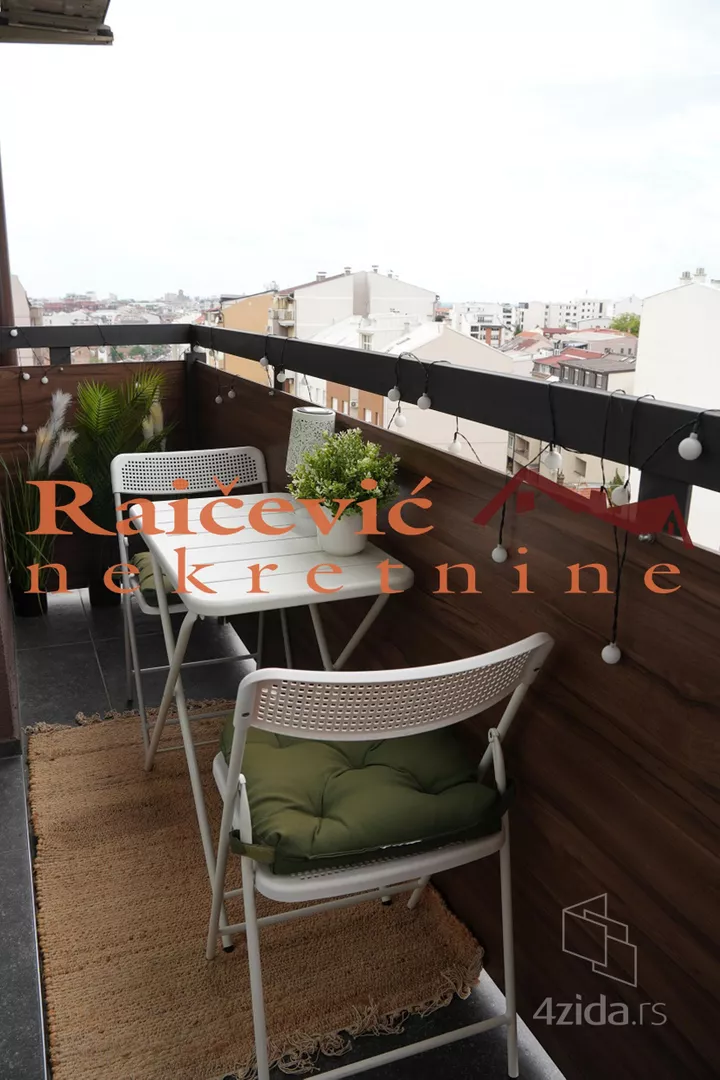 Troiposoban stan | 4zida