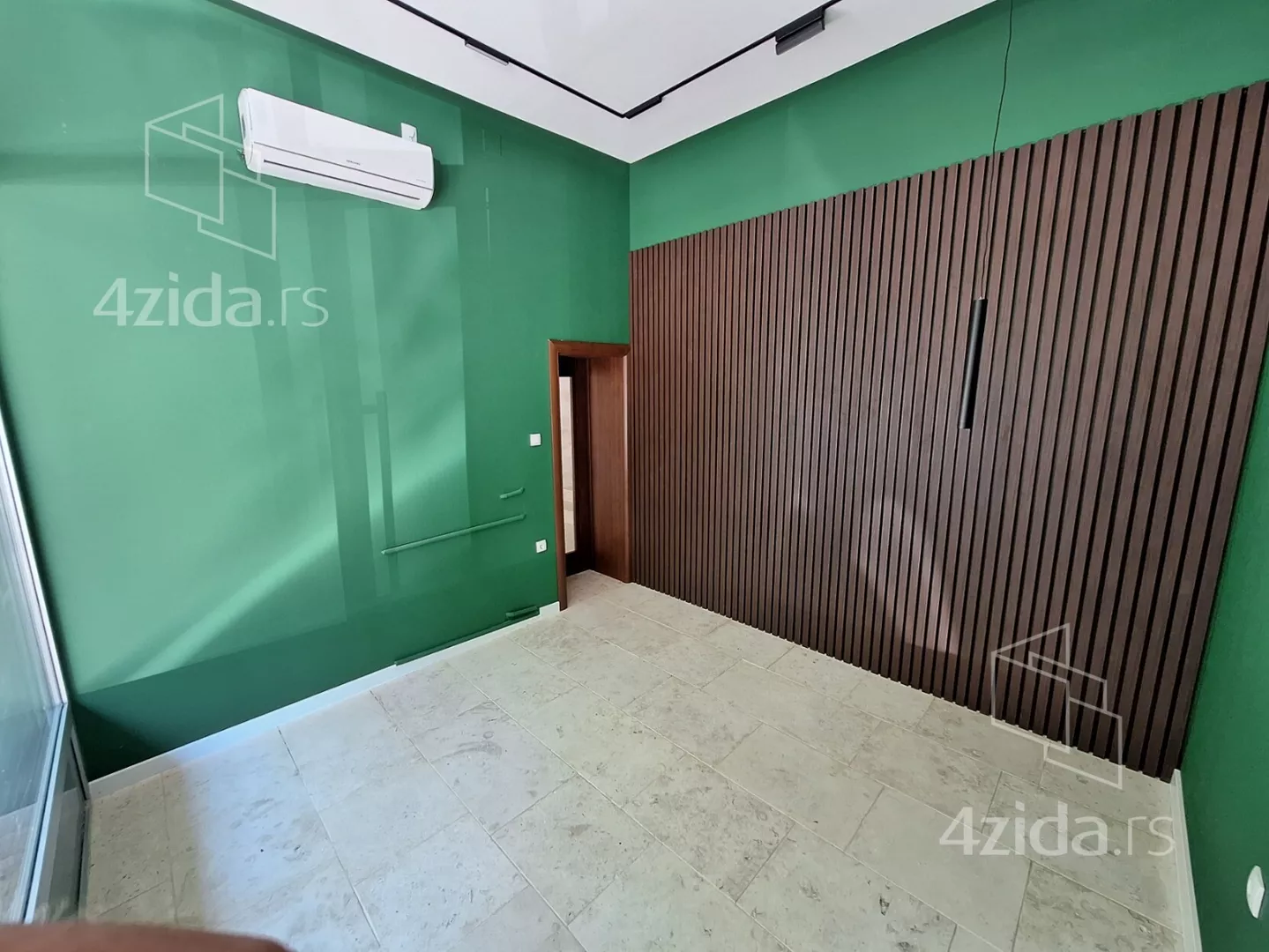 Lokal | 4zida