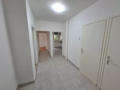 Dimitrija Tucovića 162 | 4zida.rs