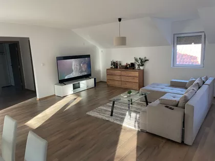 Branka Popovića 15a | 4zida.rs