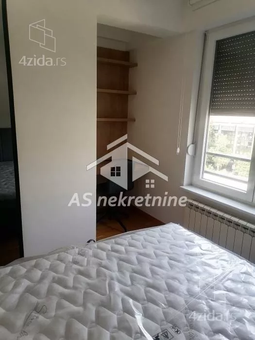 Četvoroiposoban stan | 4zida